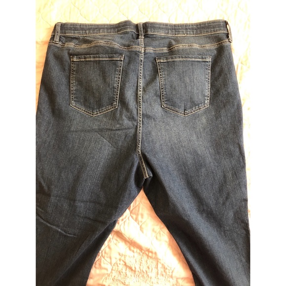 Torrid sky high crop jean - Picture 3 of 5